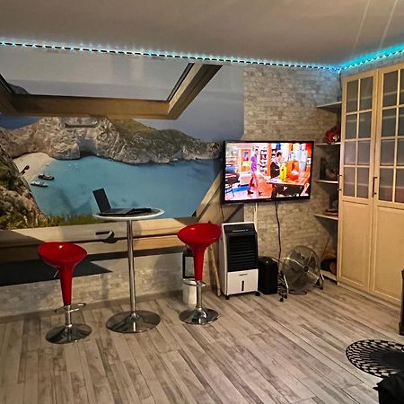 Monfas Apartment Provence In פראג מראה חיצוני תמונה