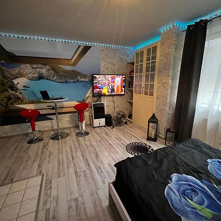 Monfas Apartment Provence In פראג מראה חיצוני תמונה