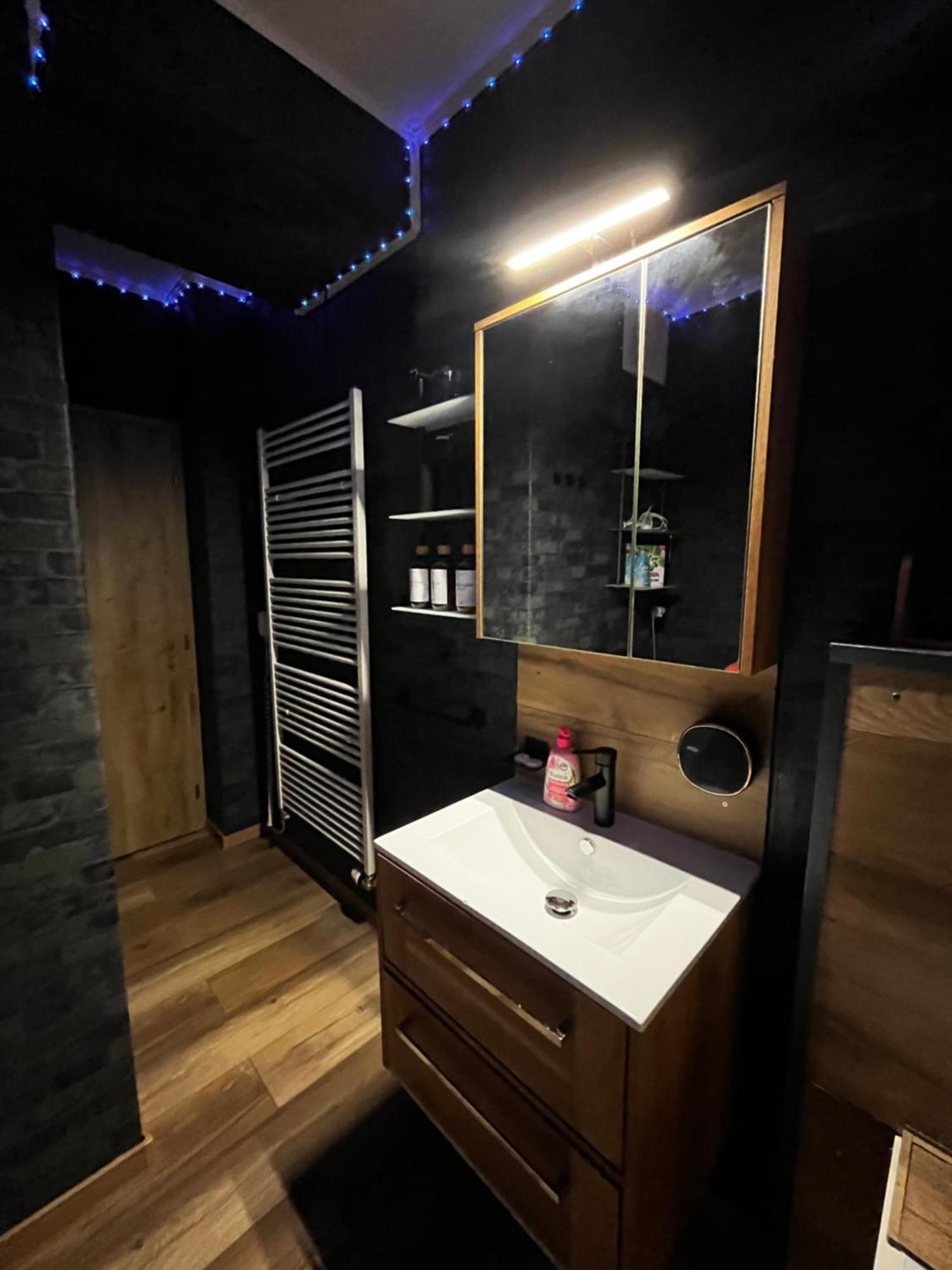 Monfas Apartment Provence In פראג מראה חיצוני תמונה
