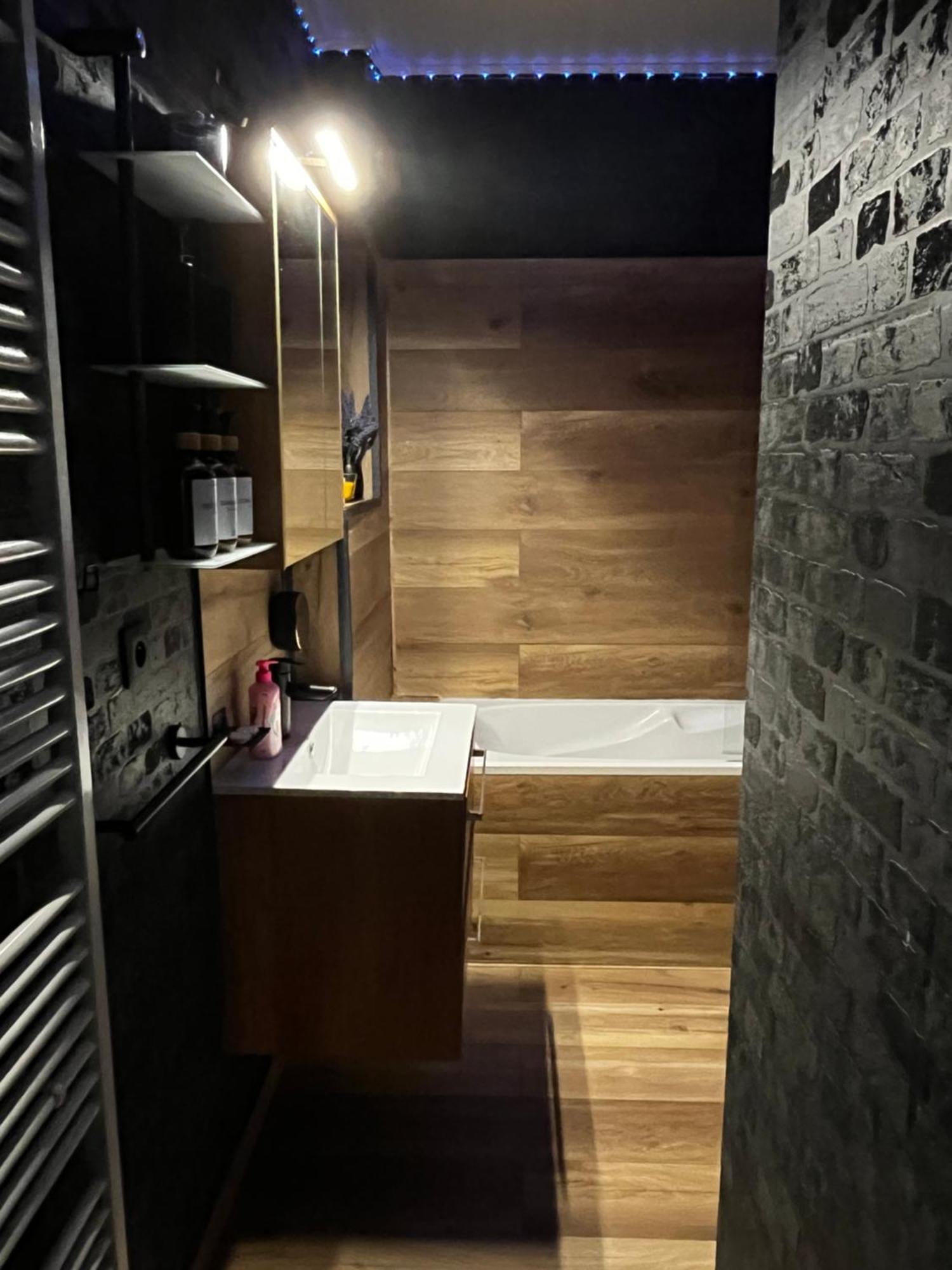 Monfas Apartment Provence In פראג מראה חיצוני תמונה