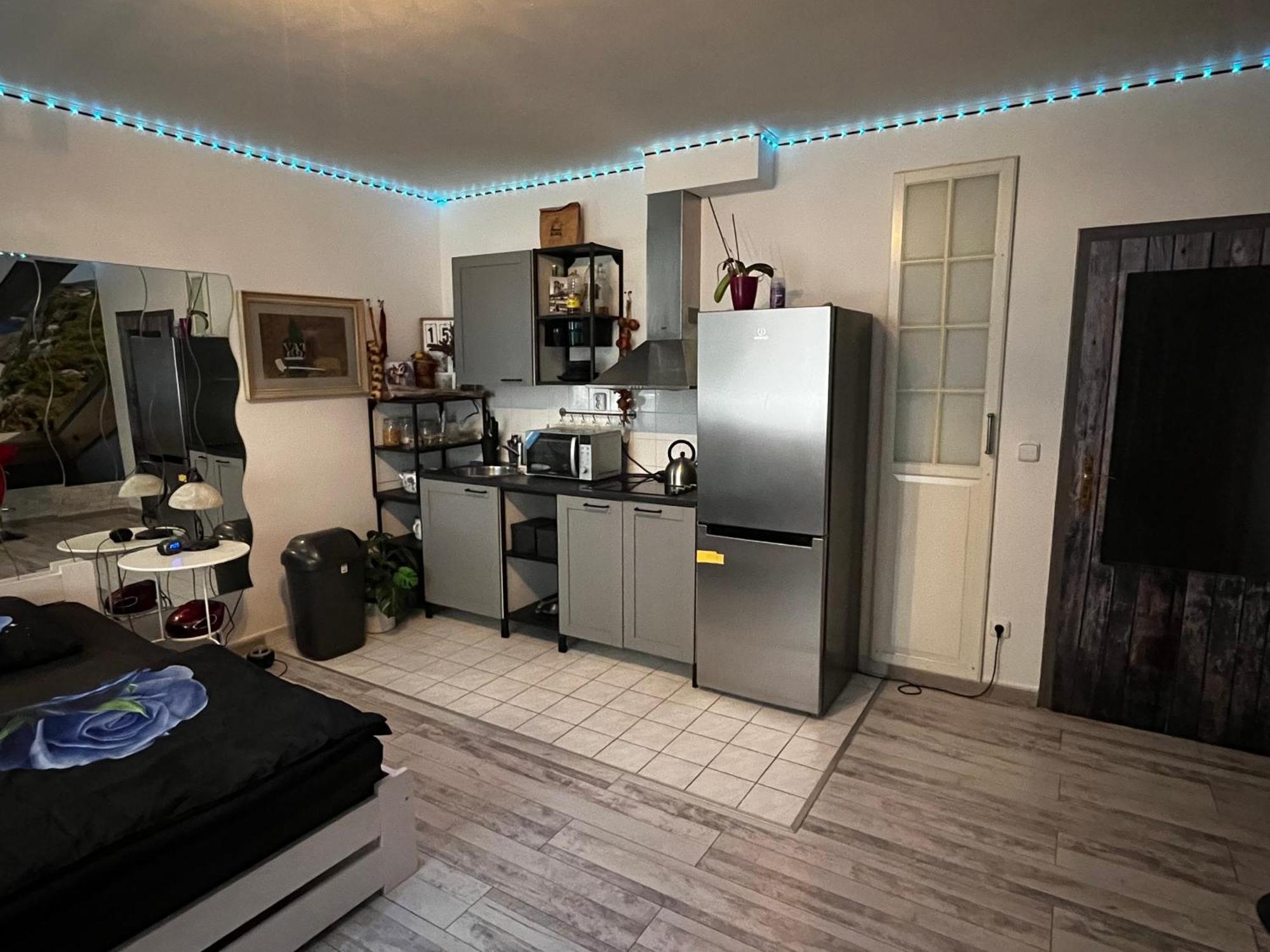 Monfas Apartment Provence In פראג מראה חיצוני תמונה